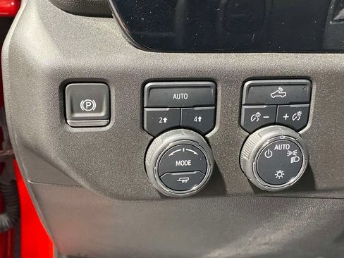 Used 2024 Chevrolet Silverado 1500 LT AWD/4WD image 20