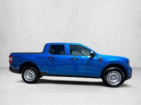 Used 2025 Ford Maverick XL w/ Equipment Group 102A AWD/4WD image 5