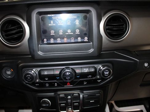 Used 2020 Jeep Wrangler Unlimited Sport S AWD/4WD image 25