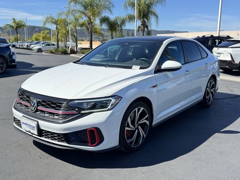 Certified 2023 Volkswagen Jetta GLI Autobahn image 5