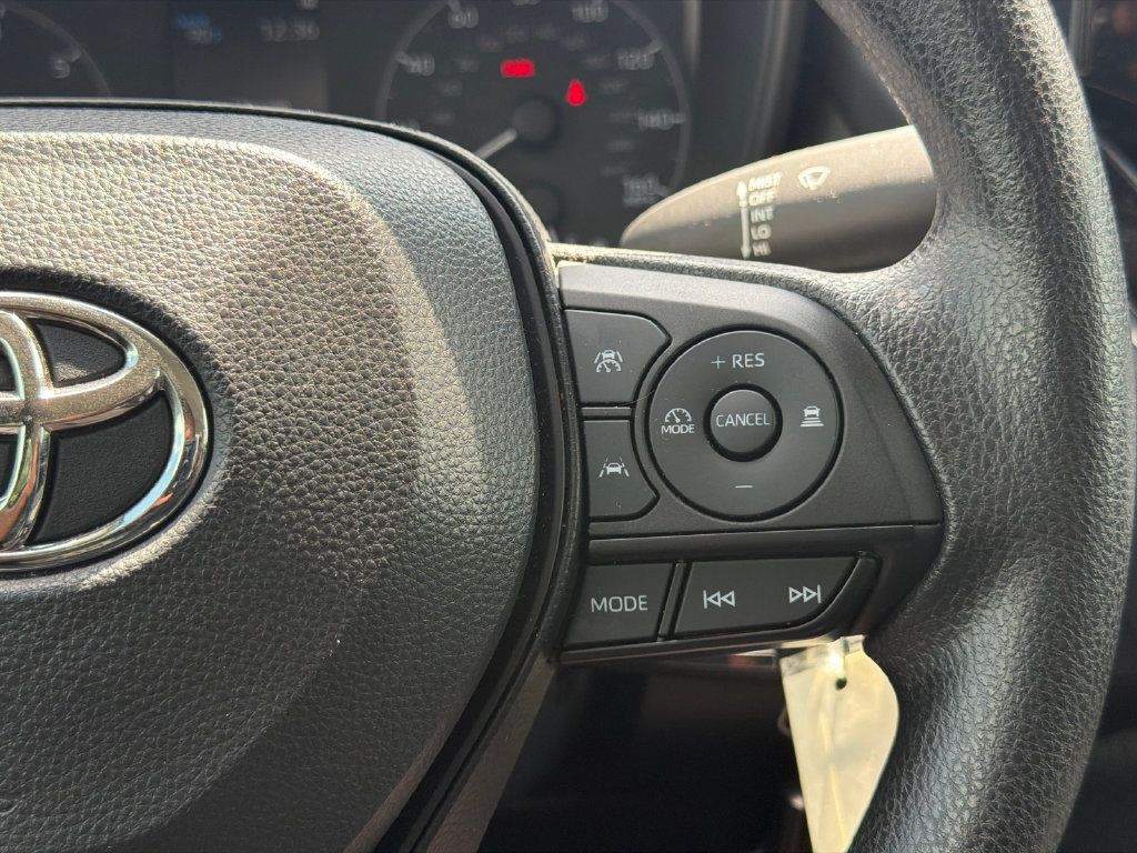 Used 2023 Toyota Corolla LE FWD image 30