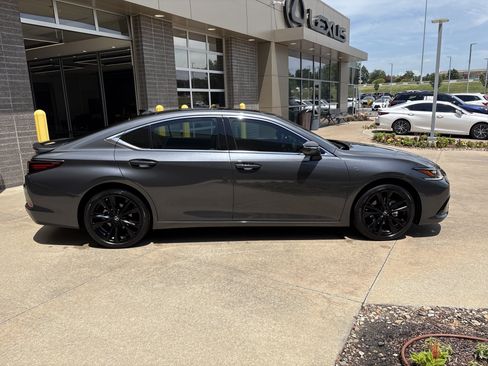 Used 2025 Lexus ES 350 w/ Accessory Package (Z1) FWD image 28