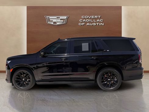 Certified 2024 Cadillac Escalade Sport Platinum w/ LPO, ONYX Package AWD/4WD image 2
