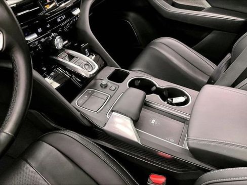 Used 2023 Acura MDX Technology image 17