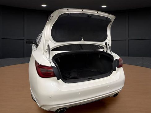 Used 2019 INFINITI Q50 Luxe w/ Essential Package (3.0T Luxe) image 7