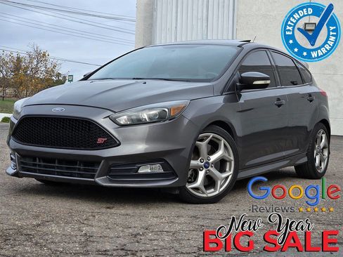 Used 2016 Ford Focus ST w/ Equipment Group 401A image 1