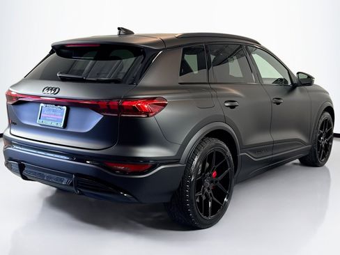 Used 2025 Audi SQ6 e-tron Prestige AWD/4WD image 5