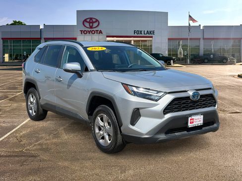 Used 2024 Toyota RAV4 LE AWD/4WD image 7