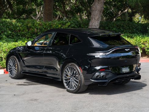 Used 2025 Aston Martin DBX 707 image 4