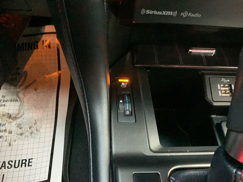 Used 2023 Lexus GX 460 Premium image 18