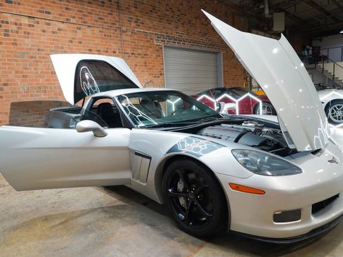 Used 2013 Chevrolet Corvette Grand Sport w/ 2LT Preferred Equipment Group RWD image 30