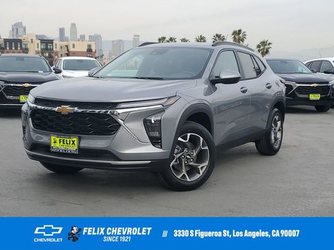 New 2026 Chevrolet Trax LT image 1