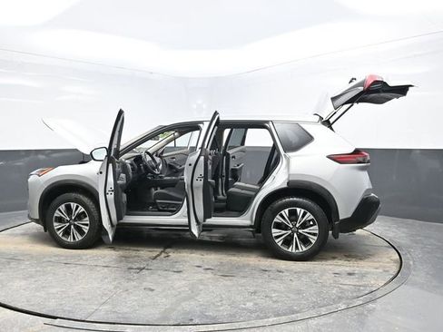 Used 2023 Nissan Rogue SV image 35