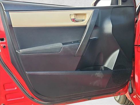 Used 2016 Toyota Corolla LE FWD image 10