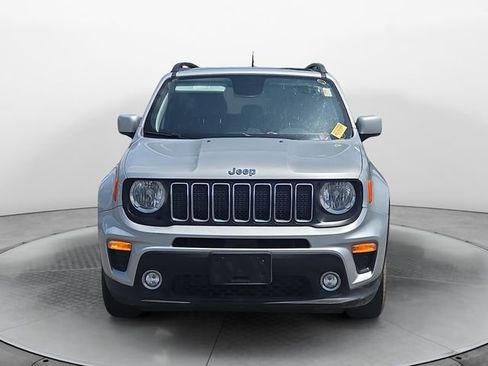 Used 2019 Jeep Renegade Latitude AWD/4WD image 8