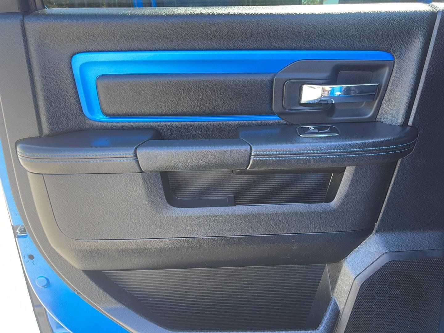 Used 2018 RAM 1500 Sport w/ Hydro Blue Sport Package AWD/4WD image 28