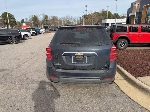 Used 2017 Chevrolet Equinox LT w/ Convenience Package image 4
