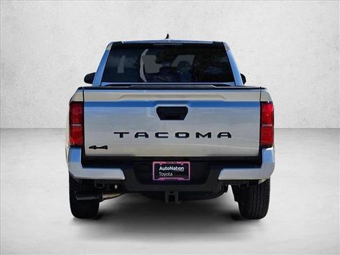 Used 2025 Toyota Tacoma SR5 AWD/4WD image 7