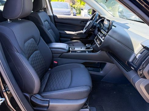 Certified 2024 Nissan Pathfinder SV AWD/4WD image 10