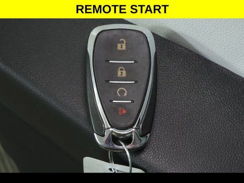 Used 2025 Chevrolet Trax LT w/ Driver Confidence Package FWD image 9