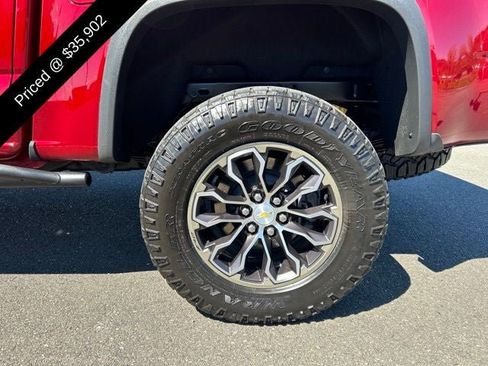Used 2022 Chevrolet Colorado ZR2 AWD/4WD image 4