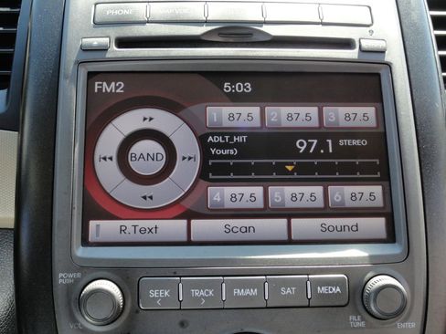 Used 2013 Kia Soul ! w/ Premium Pkg image 20