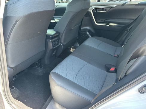 Used 2025 Toyota RAV4 XLE AWD/4WD image 16