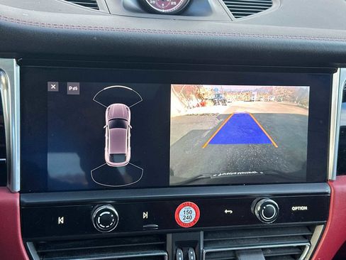 Certified 2022 Porsche Macan S image 21