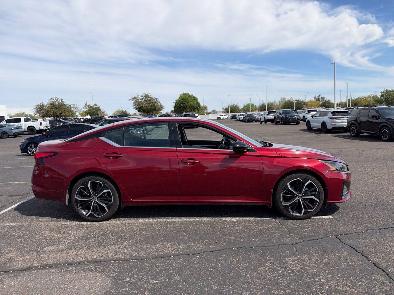 Used 2024 Nissan Altima 2.5 SR FWD image 4
