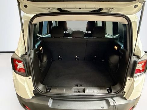 Used 2016 Jeep Renegade Latitude AWD/4WD image 25