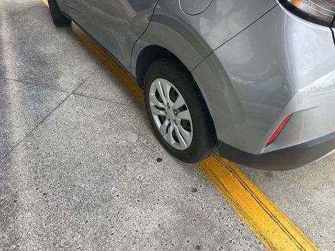 Used 2024 Kia Soul LX image 3