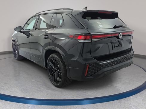 New 2026 Volkswagen Tiguan SE R-Line FWD image 7
