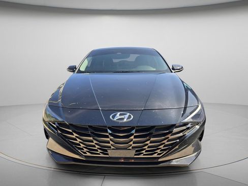 Certified 2023 Hyundai Elantra Limited FWD image 3