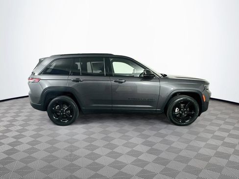 Certified 2023 Jeep Grand Cherokee Altitude AWD/4WD image 14