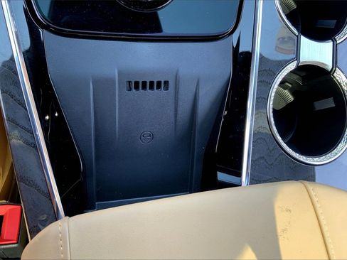 New 2025 Cadillac Escalade IQ Luxury 2 image 28