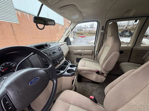 Used 2013 Ford E-350 and Econoline 350 XLT image 10