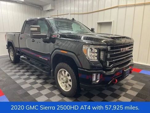 Used 2020 GMC Sierra 2500 AT4 image 3
