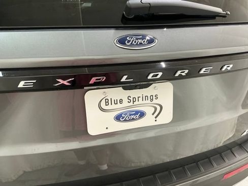 New 2026 Ford Explorer Active w/ Active Comfort Package AWD/4WD image 5