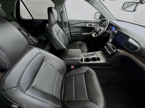 Used 2024 Ford Explorer Limited image 30
