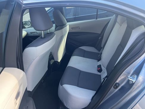 Used 2025 Toyota Corolla LE FWD image 11