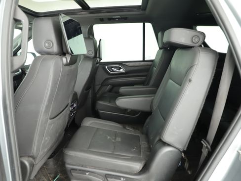Used 2022 Chevrolet Tahoe Z71 w/ Max Trailering Package AWD/4WD image 16