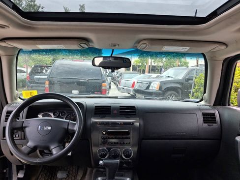Used 2007 HUMMER H3 AWD/4WD image 14