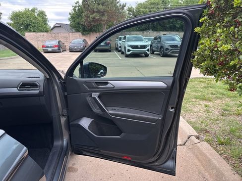 Used 2023 Volkswagen Tiguan S FWD image 17