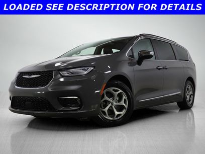Used 2023 Chrysler Pacifica Limited