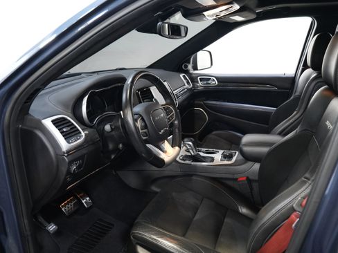 Used 2019 Jeep Grand Cherokee SRT w/ Trailer Tow Group IV AWD/4WD image 31