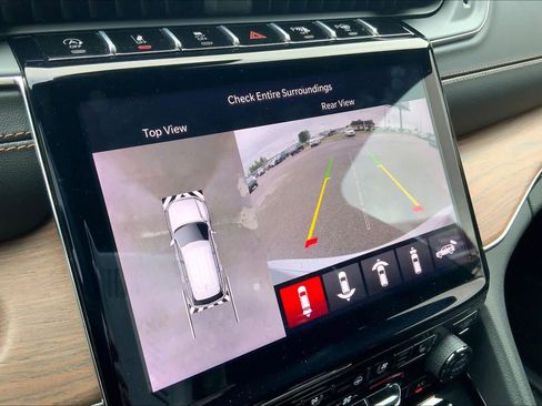 Used 2025 Jeep Grand Cherokee Summit w/ Obsidian Package image 27