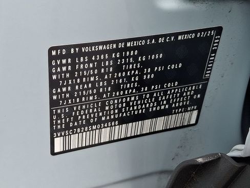 Used 2025 Volkswagen Taos SE image 28