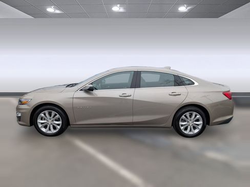 Used 2024 Chevrolet Malibu LT image 2