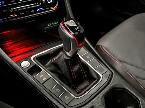 Certified 2025 Volkswagen Jetta GLI Autobahn image 22