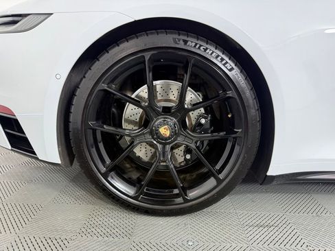 Certified 2023 Porsche 911 Targa 4S AWD/4WD image 13